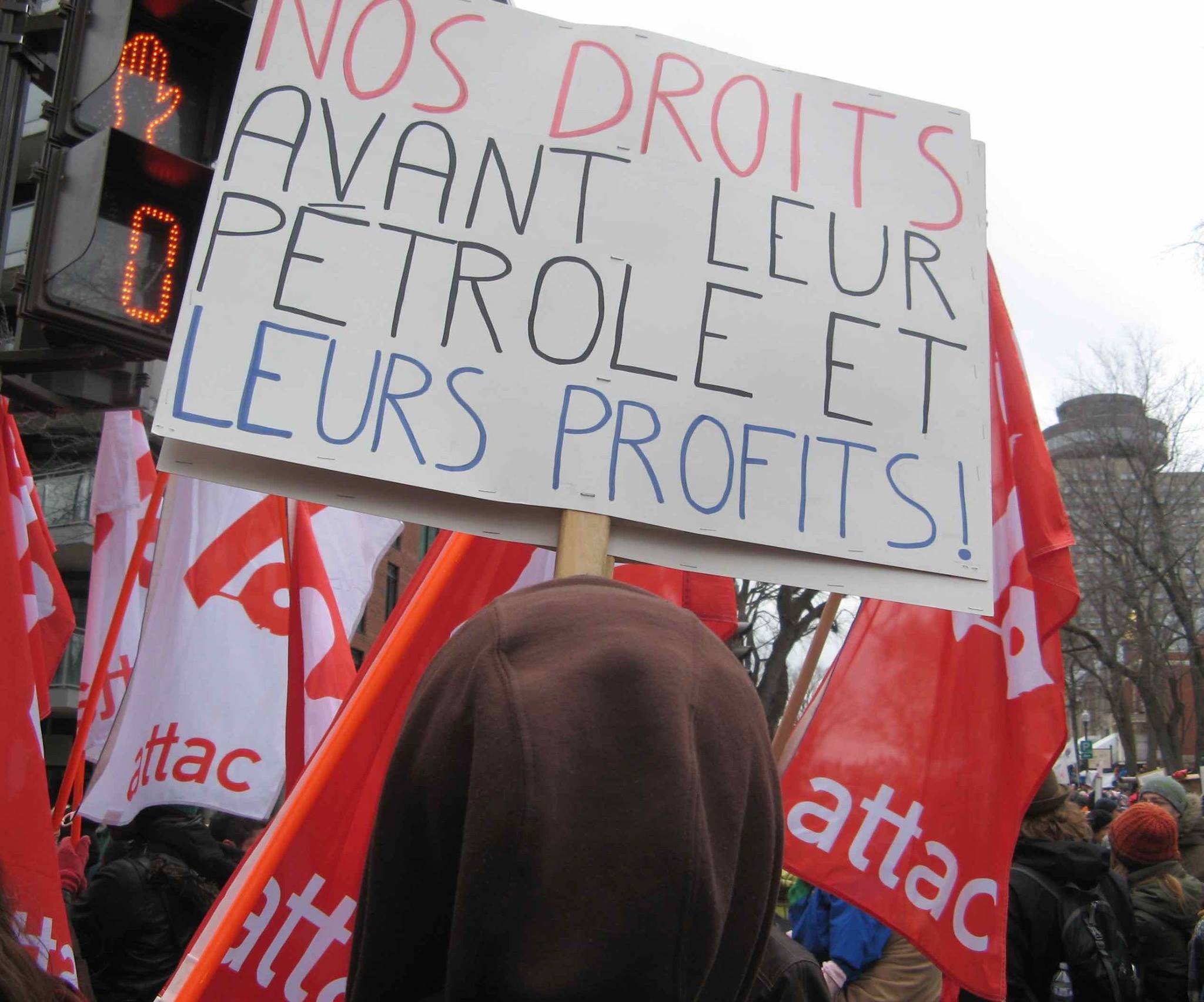 Nos droits avant leur pétrole et leurs profits